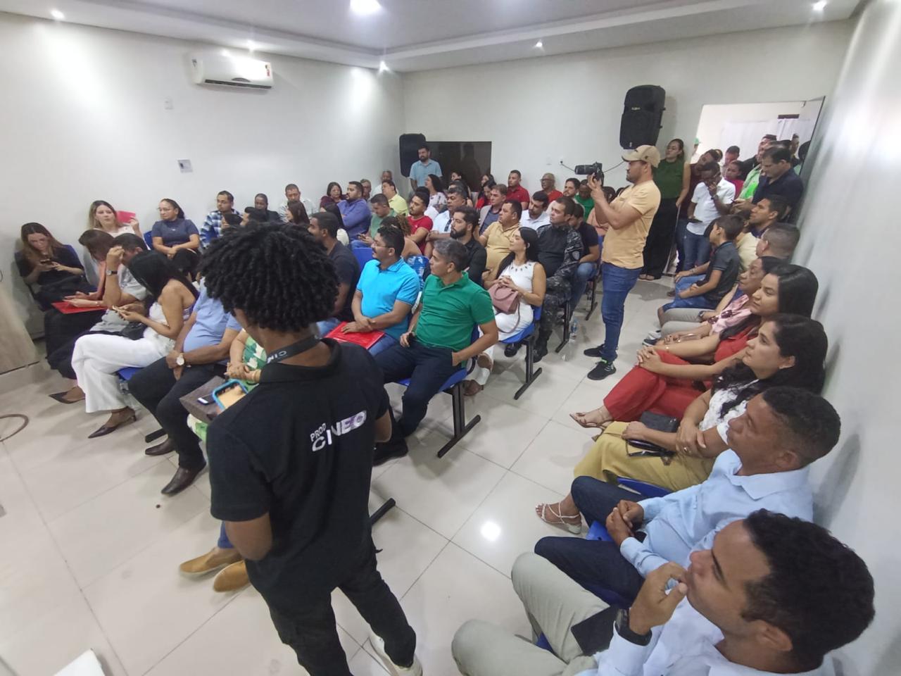Câmara de Santo Antônio dos Lopes Concede Título de Cidadão a Quatro Personalidades em Solenida...