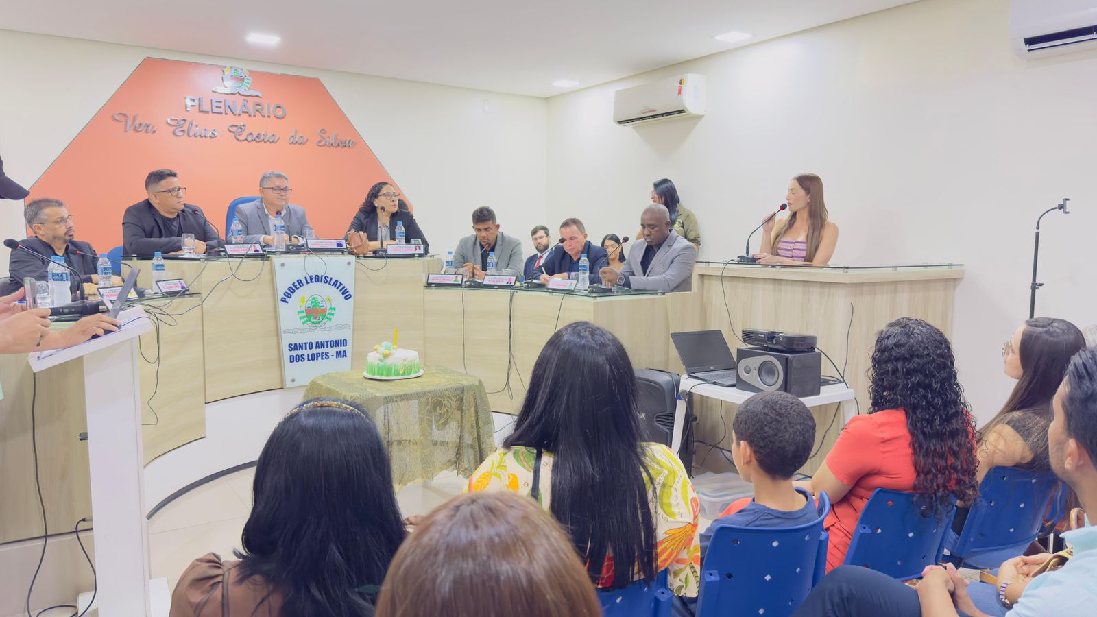 Câmara de Santo Antônio dos Lopes aprova título de cidadania e realiza homenagem ao presidente...