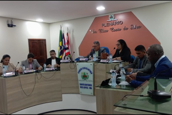 🏛️ Câmara Municipal realiza Sessão Ordinária e vereadores destacam obras e demandas da populaçã...